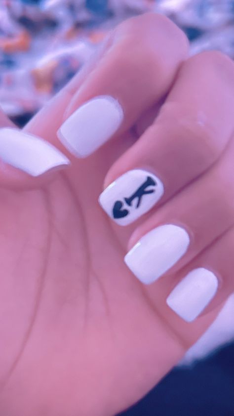 Nails With Letter K On It, Pink Nails With K Initial, Letter Nail Designs Initials Blue, Letter K Nails Art Designs, Nails With The Letter K On Them, Short Nails With Letters Initials, K Initial On Nails, Letter K On Nails, Letter K Nails