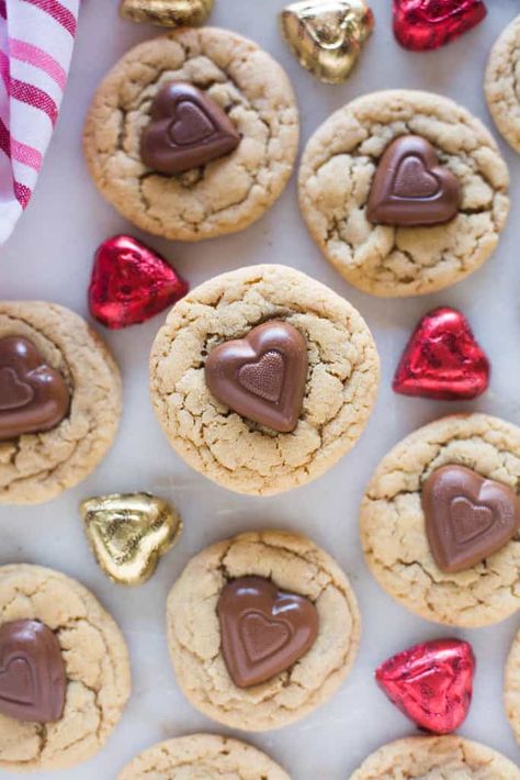 Peanut Butter Heart Cookies | - Tastes Better From Scratch Valentine Foods, Reeses Hearts, Valentines Day Cookie Recipe, Heart Candies, Heart Desserts, Valentines Treats, Reese's Chocolate, Bridal Cookies, Valentines Snacks