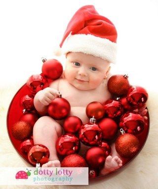 23 Adorable DIY Christmas Baby Photo Ideas - Just Simply Mom With Dog, Baby Christmas Photography, Christmas Baby Pictures, 4 Month Old Baby, Pictures Friends, Baby Christmas Photos, Xmas Photos, Baby Pictures Newborn, Christmas Shoot