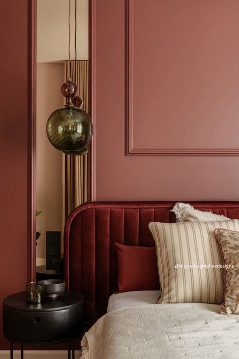 Burgundy Bedroom, Red Bedroom, Viva Magenta, Pantone Color Of The Year, Trendy Furniture, Bedroom Red, Pink Walls, Dream House Decor, Wall Treatments