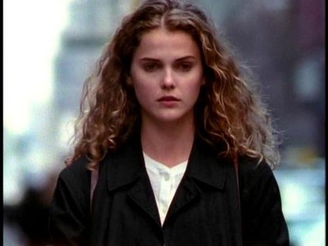 Season 1: Felicity Keri Russell Felicity Keri Russell, Kerri Russell Felicity, Felicity Hair, Kerry Russell, Kerri Russell, Keri Russell Style, Keri Russell, Beautiful Curls, Bad Hair