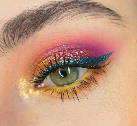 Multi Color Eyeshadow Looks, Eye Makeup For Redheads, Cute Colorful Makeup, Colourful Eyeshadow Looks, Fun Eye Makeup, Makeup Fantasi, Makeup Is Art, Makeup Cantik, Color Makeup