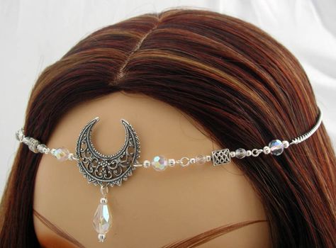 New to DawnHillDesigns on Etsy: Elsbeth CUSTOM color TRIPLE Moon Lunar Goddess CIRCLET diadem tiara Crown 3170 (26.99 USD) Artemis Costume, Bride Flower Crown, Goddess Headband, Bead Styles, Lunar Goddess, Gothic Hair Accessories, Pretty Moon, Party Tiara, Bridal Hair Accessories Flower