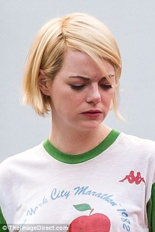 The way it was: The Oscar-winning actress, 28, wore her locks styled in a precision-cut short bob -  a contrast from her look at the Telluride Film Festival in Colorado at the weekend Emma Stone Short Hair Pixie, Emma Stone Bob Haircut, Emma Stone Short Hair, Emma Stone Bob, Emma Stone Maniac, Maniac Netflix, Enma Stone, Emma Stone Blonde, Emma Stone Hair