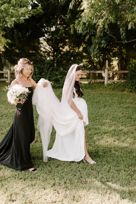 Maid Of Honor Only Wedding, Bride And Jr Bridesmaid Pictures, Maid Of Honor Pics With Bride, Bride With Individual Bridesmaid, Wedding Photos With One Bridesmaid, Wedding Photo Maid Of Honor, Wedding Picture Ideas With Maid Of Honor, Brides And Maid Of Honor Pictures, Individual Bridesmaids Photos