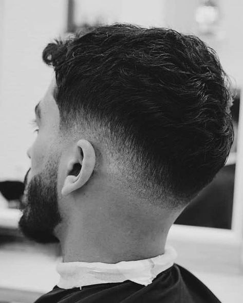 Midfade Hairstyle Straight Hair, Midfade Hairstyle Men, Low Fades, Low Fade Haircut Men's, Mid Skin Fade, Mid Fade Haircut, Fade Haircut Styles, Drop Fade Haircut, Low Skin Fade