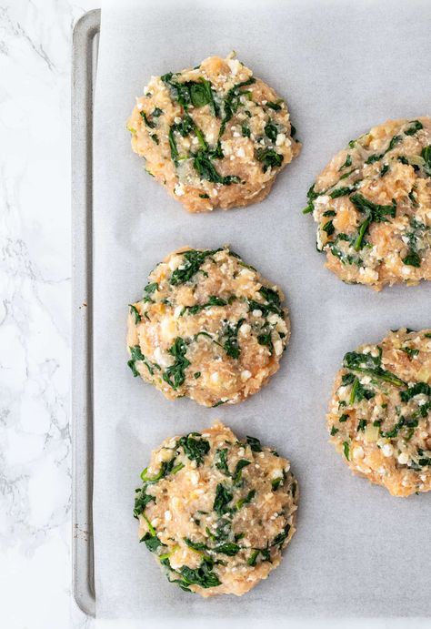 Chicken Feta Burgers | Haute & Healthy Living Chicken Burgers Healthy, Baked Turkey Burgers, Turkey Feta Burgers, Healthy Ground Chicken, Feta Burgers, Ground Chicken Recipes Healthy, Spinach Burgers, Ground Turkey Burgers, Chicken Feta