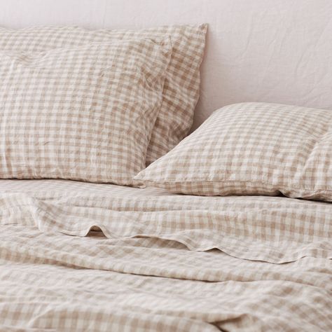 This season's hottest bedding is all about gingham, stripes and muted earthy colours! I Love Linen has knocked it out of the park with these stunning prints on high quality bedding. Linen bedding is great for summer and winter, plus it's durable and hypoallergenic. We love this beige gingham bedding set. This cream beige pillow case and sheet set is easily one of our favourites! Find more stylish bed linen pick by clicking on the pin! Beige Gingham, Linen Sheet Sets, Linen Quilt, Stylish Beds, Linen Sheets, Natural Fibres, Linen Duvet Covers, Linen Duvet, Linen Pillow Cases