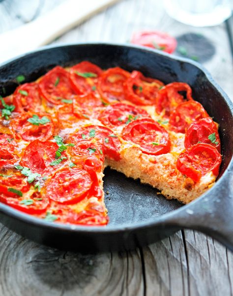 Tomato Frittata, Tomato Breakfast, Healthy Egg Recipes, Fat Loss Foods, Frittata Recipes, Summer Tomato, Best Vegetarian Recipes, Nigella Lawson, Vegetarian Recipes Easy