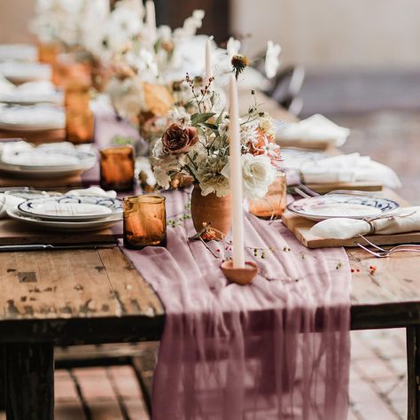 Dusty Rose Tablescape, Boho Bridal Shower Decorations Table Settings, Nice Table Settings, Burgundy And Blush Table Setting, Boho Wedding Party Table, Dried Flower Table Decor, Desert Rose Wedding Decor, Baby Shower Game Table Set Up, Mountain Bachelorette Party Decorations