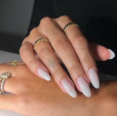 The 25 Best Milky Nails Designs: Manicure Tutorial and Guide White Almond Nails, Manicure Tutorials, Sheer Nails, Milky Nails, Cream Puff, Cream Nails, Nagel Inspo, Stick On Nails, Minimalist Nails