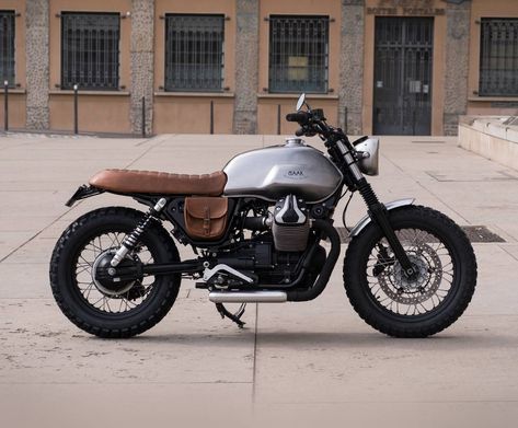 Moto Guzzi V7 Stone, Custom Motorcycle Builders, Moto Guzzi Cafe Racer, Moto Guzzi V7, Motorcycle Magazine, Cafe Racer Build, Custom Cafe Racer, Classic Motorcycle, Scrambler Motorcycle