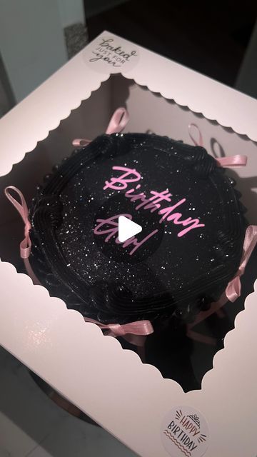 Pamela Anaele on Instagram: "Birthday Girl!! Black cakes😍😍😍. 6 inch black vintage coquette round cake with glitter. #baltimorebaker #baltimorecakes #blackcake #blackglitter #birthdaycake #vintagecake #dmvbaker #dmvcakes #cakereels #caketrends #trendingreels #cakesofinstagram #instacake #cutecake #blowthisup #customcake #glittercake #luxurycakes #birthdaycake #pinkandblack #coquette #coquettecake #birthdaygirl" 18th Birthday Cake Black And Pink, Cakes For 19th Birthday Girl, Black And Pink Birthday Cake, Round Vintage Cake, Pink And Black Birthday Cake, Black Vintage Cake, Black And Pink Cake, Black Glitter Cake, 6 Inch Round Cake