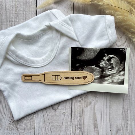 Fertility Manifestation, Pregnancy Test Announcement, Positive Pregnancy Test Pictures, Pregnancy Test Positive, Melanie Harlow, Manifestation Inspiration, Maternity Photography Poses Couple, Slap Shot, Vision 2024