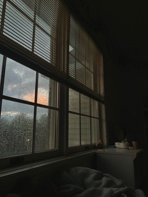 Raining Outside Window Aesthetic Night, Gloomy Living Room Aesthetic, Rainy Day Inside Aesthetic, Raincore Aesthetic, View Outside Window, Rainy Window Aesthetic, Landscape Widget, Morning Window, Calming Photos