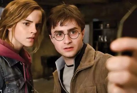 Which pair of friends from Harry Potter are you and your BFF? I got Harry and Hermione, and I'd agree! Hari Poter, Harmony Harry Potter, Harry And Hermione, Moon Ga Young, Harry Potter Hermione Granger, Buku Harry Potter, Ron And Hermione, Harry Potter Hermione, Harry Potter Jokes