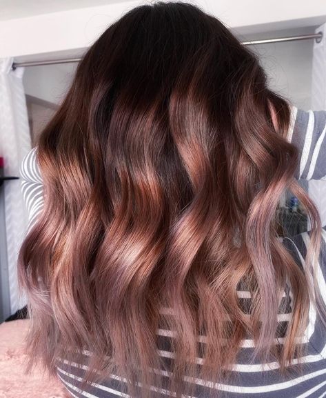 Rose Gold Brunette Balayage Subtle Rose Gold Hair Brunette Balayage Highlights, Rose Brown Balayage, Rose Gold Balayage Brunettes, Golden Brown Hair Dye, 2022 Haircut, Dark Brunette Balayage, Light Golden Brown Hair, Rose Gold Hair Brunette, Medium Brunette Hair