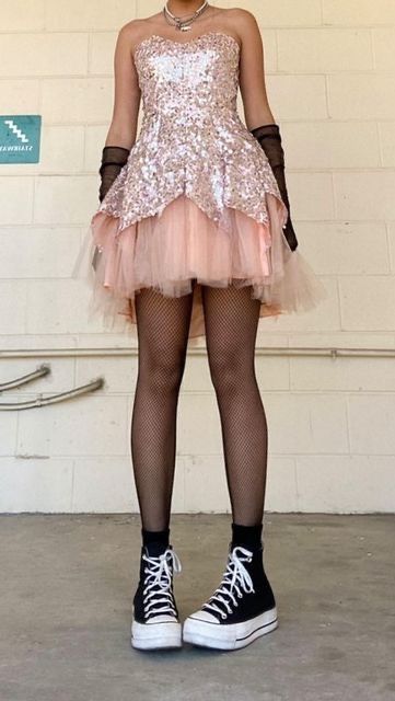 Punk Dress Aesthetic, Pop Punk Princess Aesthetic, Grunge Prom Dress Punk Rock, Punk Rock Princess Aesthetic, Punk Prom Outfit, Rock Prom Dress, Punk Princess Outfits, Girly Pop Outfit, Emo Princess Outfit