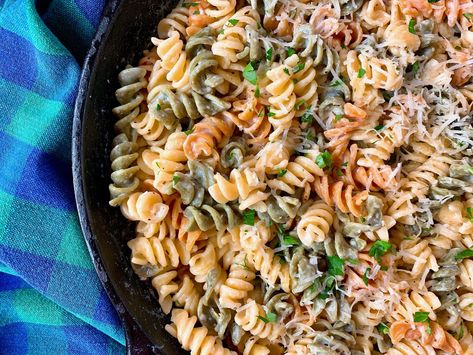 Tricolor Pasta in Creamy Garlic Sauce Tricolor Pasta Salad Recipes, Multi Color Pasta Recipes, Tricolor Rotini Recipes, Tri Color Pasta Recipes Dinners, Tri Color Rotini Pasta Recipes Chicken, Tri Colored Pasta Recipes, Tri Color Rotini Pasta Recipes Dinner, Colorful Pasta Recipe, Colored Pasta Recipes