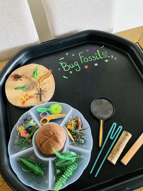 Loose Parts Play | Today we started off our Spring theme by making Playdough Bug Fossils | Facebook Playdough Tuff Tray Ideas, Bug Playdough, Spring Tuff Tray, Bug Fossils, Tuff Table, Playdough Center, Making Playdough, Playdough Station, Kindergarten Sensory