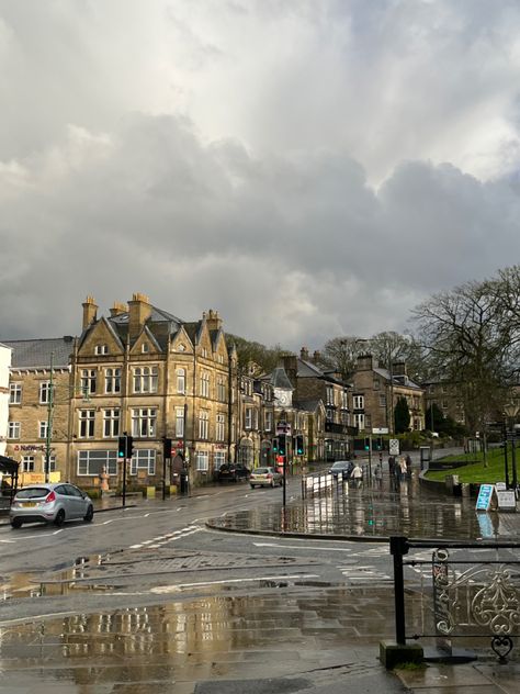 Old English Town Aesthetic, Small British Town, Small Town England, Tv Aesthetic, English Town, Town Games, Rainy Afternoon, Save File, Northern England