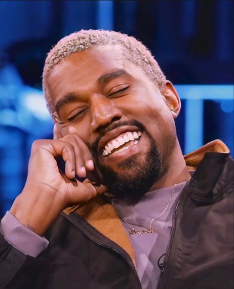 Kanye Happy, Kanye West Pfp, Kanye Old Pics, Kanye West Smiling At His Phone, Kanye West Laughing, Kanye West Painting, Kanye West Smiling, Saint Pablo, Kanye West Meme Funny