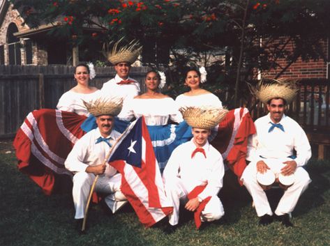 Puerto Rican Traditions, Puerto Rico Culture Clothes, Puerto Rican Wedding Traditions, Puerto Rican Dance, Puerto Rico Culture, Puerto Rico Clothing, Puerto Rican Festival, Dominican Culture, Puerto Rican People