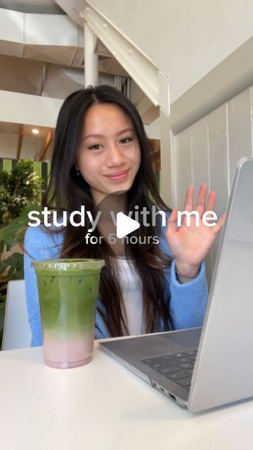 Ultimate Ivy League Guide™ on Instagram: "Study with me for 6 hours 🥰🍵📚

FYI, if you’re applying to college soon, DIRECT MESSAGE me DM “JUNIOR” & I’ll send you my complete application checklist for FREE📝

#studytok #studywithme #harvard #harvarduniversity #premed #premedlife" Applying To College, Studying Stationary, Study With Me, Pre Med, Harvard University, Ivy League, Student Studying, Desk Set, Business School