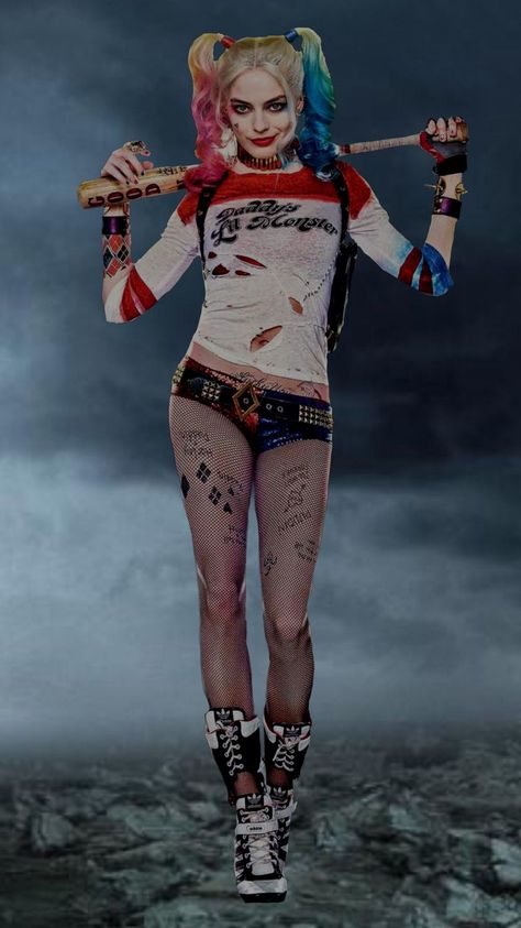 Harley Quinn Photoshoot Ideas, Harley Quinn Margot Robbie, Best Costume Ever, Batman Joker Wallpaper, Old Halloween Costumes, Harley Quinn Tattoo, Joker Halloween, Harley Quinn Halloween, Margot Robbie Harley Quinn