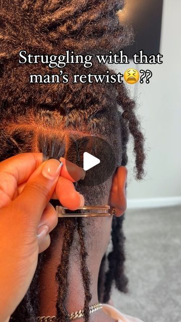 zhanéalexia | 5+ yr stylist on Instagram: "Did you lie to that man telling him you knew how to retwist🤣 ?

This video will teach you how to retwist in under a minute🔥. 

⭐️ Start with a clean part, ALWAYS. A clean part will be your foundation to a neat retwist. Then apply your product, not too much product and use your comb to smooth out the new growth. 

⭐️ I use my comb to twist the loc at least two times, and twist the loc all the way down before loc smithing !

⭐️ I finish off with a palm-roll and clip it. Very simple ! 

Was this helpful?? ⤵️

#invisblelocs #retwist #bohobraids #knotlessbraids #boxbraids #greensborohairstylist #greensborobraider #digitalmarketing #digitalproducts #raleighbraider #raleighhairstylist #336nails #336braids #softlocs #ncat #explore #ncat26 #ncatbraids #n Sizes Of Locs, Comb Twist Locs, How To Twist Mens Hair, How To Palm Roll Locs, Loc Smithing Method, Palm Rolling Locs, Dread Twist Hairstyles For Men, Dreads Retwist Men, Loc Smithing