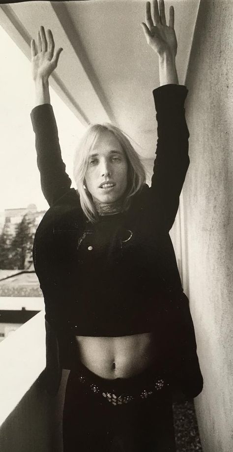 Tom Petty crop top Mary Janes Last Dance, Travelling Wilburys, Jeff Lynne, Roy Orbison, Tom Petty, Last Dance, Music People, Music Icon, Rolling Stones