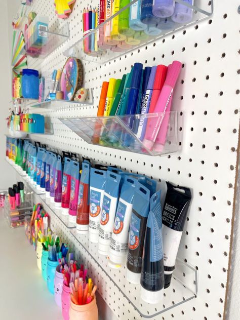 Acrylic Paint Storage, Painted Pegboard, Pegboard Craft Room, Craft Room Organization Ideas, Craft Paint Storage, Paint Organization, Room Organization Ideas, Craft Shed, Pegboard Organization