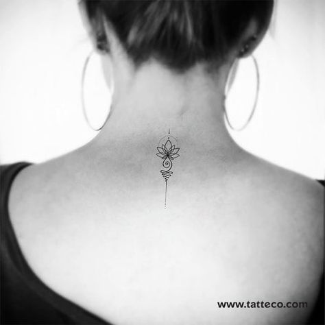 Unalome Lotus, Unalome Symbol, Nape Tattoo, Heart Temporary Tattoos, Mom Tattoo Designs, Unalome Tattoo, Henna Tattoo Hand, Neck Tattoos Women, Back Of Neck Tattoo