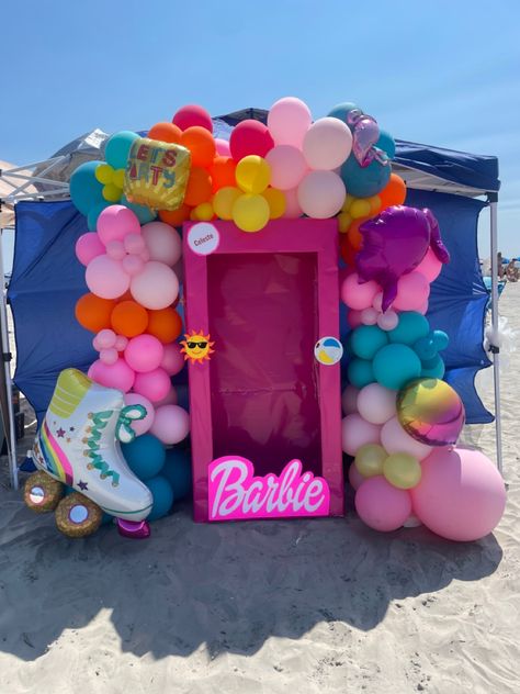 Malibu Beach Party Theme, Malibu Barbie Birthday Party, Barbie Beach Party, Beach Party Theme, Vintage Barbie Party, Barbie Beach, Barbie Theme Party, 13 Birthday, Bridesmaid Duties