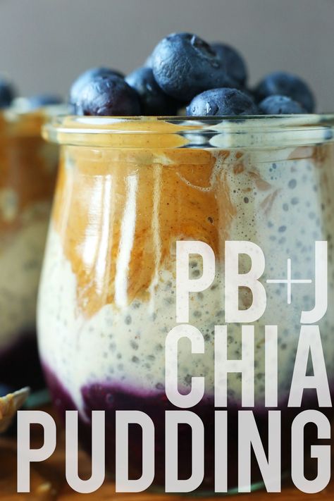 AMAZING PB&J Chia Pudding! 7 Ingredients, naturally sweetened, SO HEALTHY! #vegan #healthy #easy #vegan #recipe #glutenfree #chiaseed #pudding #minimalistbaker Chia Puddings, Chia Recipes, Healthy Pudding, Packed Breakfast, Seed Recipes, Chia Recipe, Jar Food, Prepared Meals, Chia Seed Recipes