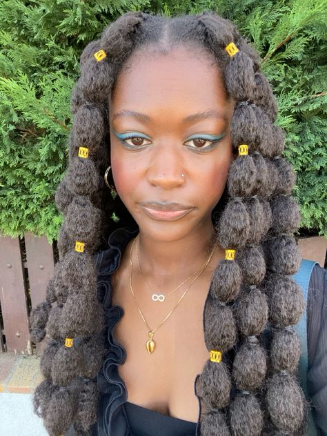 Bubble braids on myself!! I used 4 packs of marley twist hair . . #bubblebraids #marleybraidinghair #blackgirlhairstyles #hairjewelry #braidjewelry #afrohairstyles Bobble Braids, Marley Hair Hairstyles, Braids On Myself, Marley Braiding Hair, Marley Twist, Bubble Braid, Character Vibes, Bubble Braids, Marley Hair