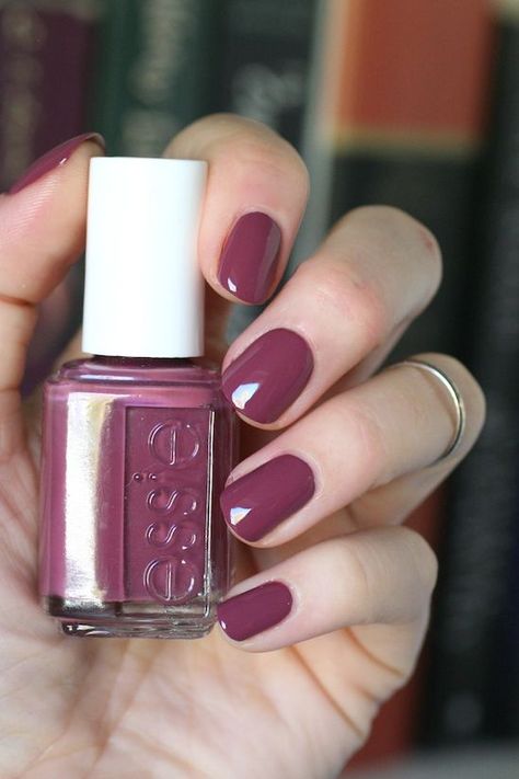 Essie Envy: Essie Mauve Comparison : Merino Cool, Angora Cardi, Island Hopping & Take Me To Thread Fall Rolls, Best Nail Polish Brands, Nails Essie, Mauve Nails, Essie Polish, Nagellack Trends, Nail Polish Brands, Best Nail Polish, Essie Nail Polish