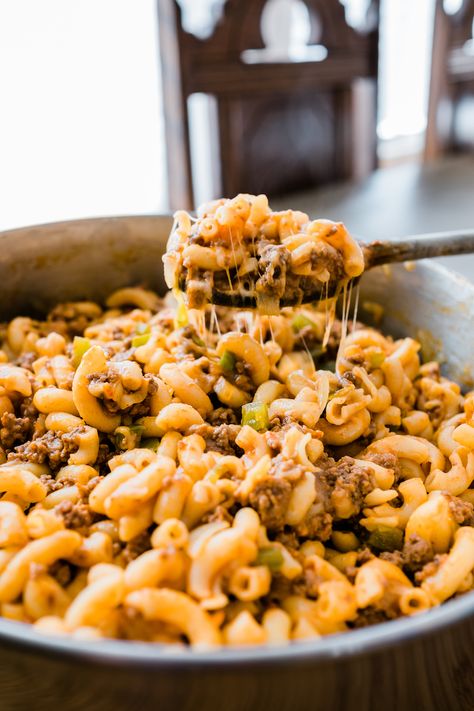 Macaroni and Cheese with Ground Bison Bison Casserole Recipes, Cheesy Goulash, Ground Bison Recipes, Cheeseburger Mac And Cheese, Bison Recipes, Food Suggestions, Ground Bison, Hamburger Helper Recipes, Bison Burgers