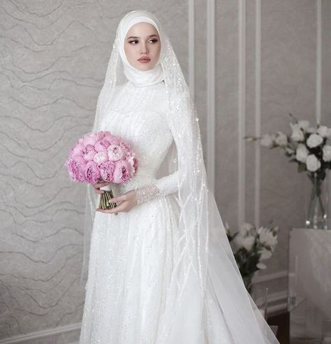 Wedding Gown Hijab, Hijabi Wedding Dress, Muslim Wedding Dress Hijab Bride, Pose Pengantin, Muslim Wedding Gown, Simple Elegant Wedding Dress, Nikah Outfit, Minimal Wedding Dress, Muslimah Wedding Dress