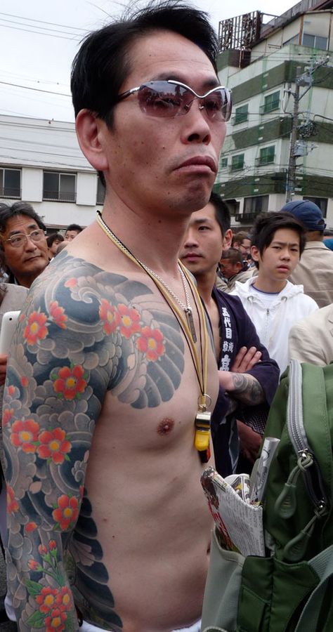 Yakuza Half Sleeve Tattoo, Yakuza Tattoo Sleeve, Yakuza Style Tattoo, Tato Irezumi, Japanese Irezumi, Tattoo Mafia, Tato Dada, Japanese Tattoo Symbols, Chest Plate