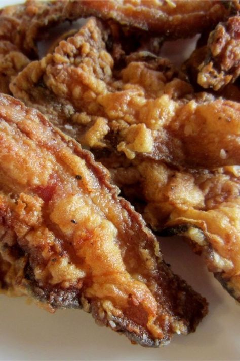 Country Fried Floured Bacon | "This was a great bacon upgrade! LOVED it! My husband and son loved it as well." #breakfastrecipes #brunchrecipes #breakfastideas #brunchideas Floured Bacon, Bacon Desserts, Fried Bacon, Country Fried, Bacon Appetizers, Country Cooking, Bacon Recipes, Pork Dishes, Breakfast Brunch Recipes