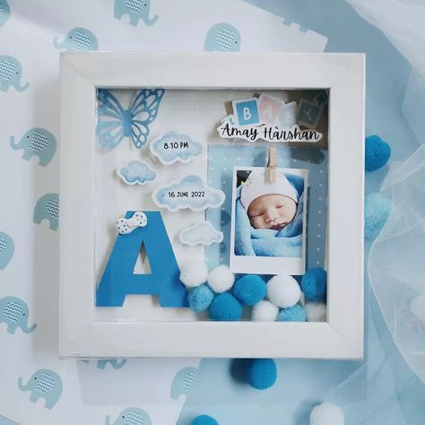 Small Shadow Box Ideas, Baby Shadow Boxes, Baby Birth Details Frame, Baby Shadow Box Ideas, Baby Memory Frame, Baby Birth Cards, Baby Shadow Box, Diy Photo Book, Baby Art Projects