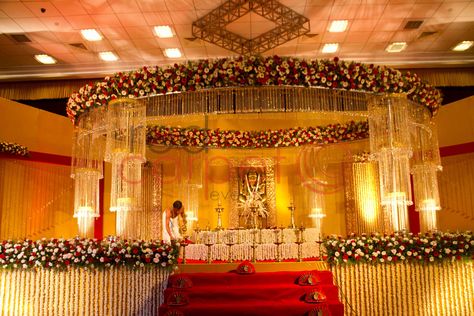 Hindu crystal wedding stage Kerala Wedding Mandapam Decoration, Hindu Wedding Stage Decoration Kerala, Kerala Hindu Wedding Stage Decoration, Kerala Wedding Stage Decoration, Stage Decoration Photos, Vidhi Mandap, Alleppey Kerala, Hindu Wedding Decorations, Mandap Decoration