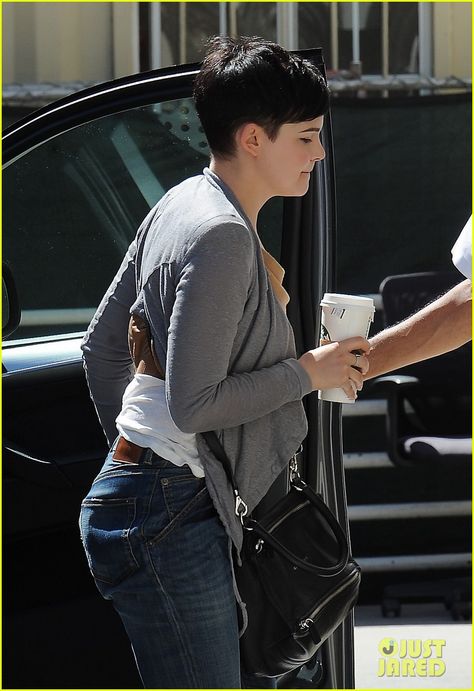 ginnifer goodwin baby bump | Ginnifer Goodwin & Josh Dallas: LAX Lovebirds! | Ginnifer Goodwin ... Ginnifer Goodwin Pixie Back, Genifer Goodwin Short Hair, Genifer Goodwin, Ginnifer Goodwin Pixie, Jennifer Goodwin, Ginny Goodwin, Winter Celebrities, Josh Dallas And Ginnifer Goodwin, Black Pixie