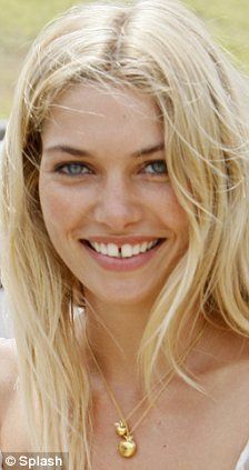 i love gap tooth smiles. Crooked Teeth, Gap Teeth, Vogue Brazil, Lara Stone, Smile Teeth, Girl Code, Most Beautiful People, Perfect Smile, White Teeth