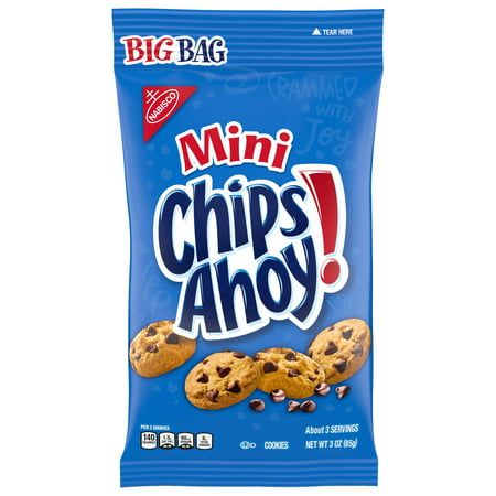 CHIPS AHOY! Mini Chocolate Chip Cookies are the CHIPS AHOY! cookies you know and love, bite-sized and baked to have the perfect amount of crunch. These mini cookies are made with lots of real chocolate chips. Enjoy the comforting taste of these mini chocolate chip cookies that are sure to become a household favorite treat. Make lunches at school or work more exciting by including CHIPS AHOY! mini, or grab these cookie snack packs to prep for a party or gathering. Regardless of the occasion these Mini Chips Ahoy, Chips Ahoy Cookies, Pola Kotak, Mini Chocolate Chip Cookies, Bite Size Cookies, Mini Chips, Chips Ahoy, Cookie Snack, Chocolate Snacks