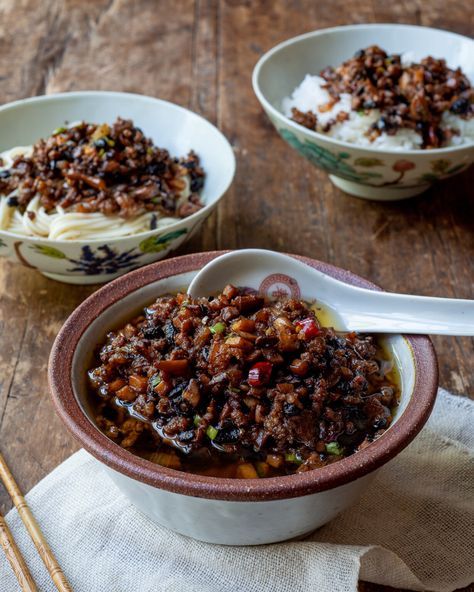 This flavorful all-purpose Chinese meat sauce can make an exciting, satisfying meal out of any bowl of noodles, congee, or rice.  Source: thewoksoflife.com Asian Sauces, Bowl Of Noodles, Meat Sauce Recipes, Asian Beef, Fast Food Chains, Bean Curd, Chinese Cooking, Meat Sauce, Hoisin Sauce