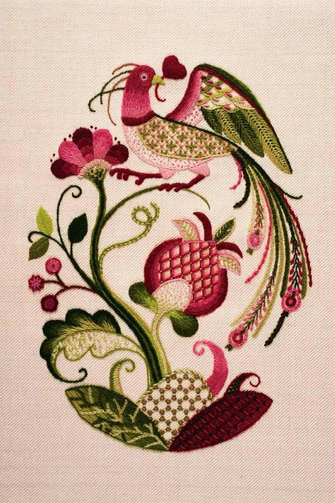 Bordado Jacobean, Crewel Embroidery Tutorial, Jacobean Embroidery, Crewel Embroidery Patterns, Crewel Embroidery Kits, Embroidery Patterns Vintage, Brazilian Embroidery, Silk Ribbon Embroidery, Crewel Embroidery