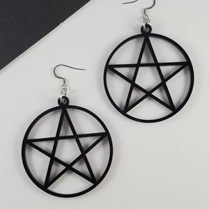 Avengers Dr, Musical Outfits, Pentagram Earrings, Magical School, Witch Style, Scene Queen, Pentagram Design, Witch Earrings, Scene Queens