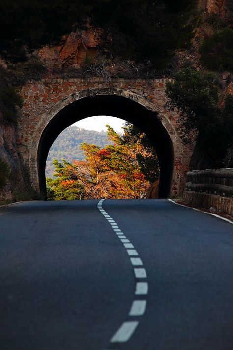 AlilHeavenOnEarth Beautiful Roads, Land Of Enchantment, Winding Road, Basque Country, White Photo, Image Hd, Most Beautiful Places, Glamping, Beautiful World